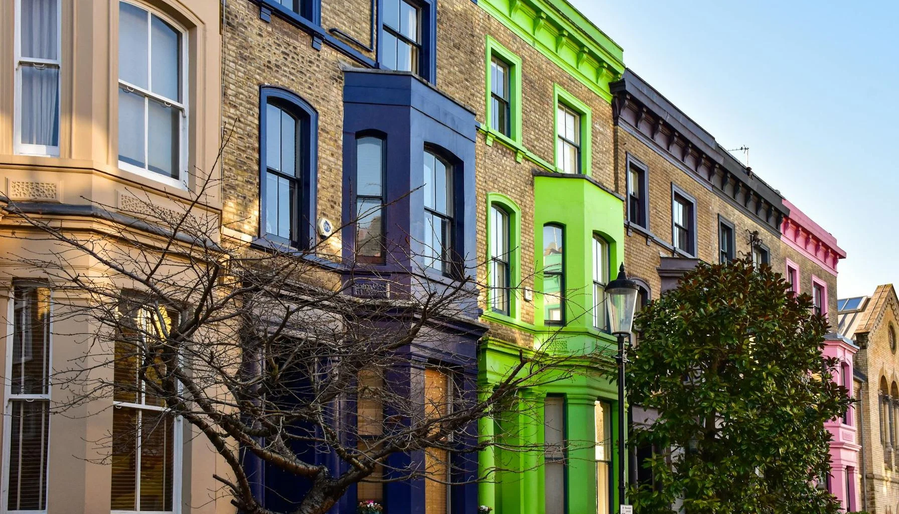 UK Construction Output Falls: What it Means for Mortgage Holders