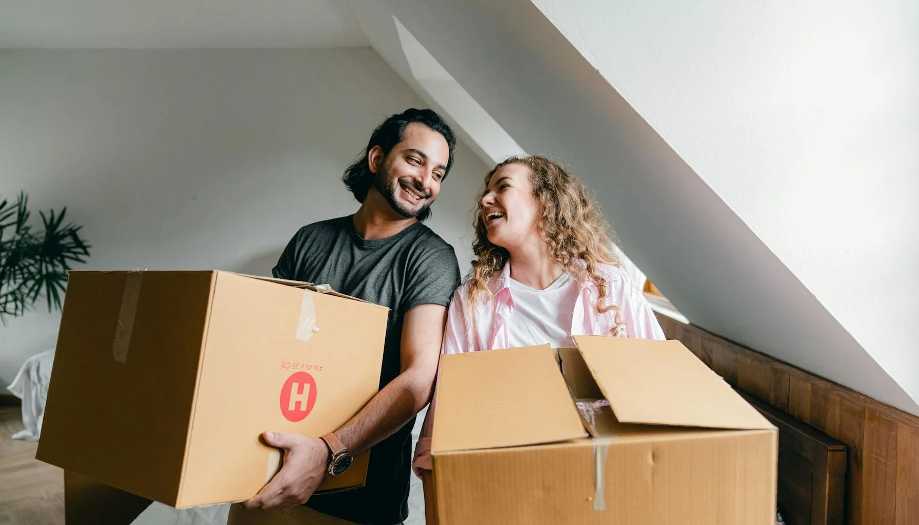 Lloyds Launches £5,000 Deposit Mortgage for First-Time Buyers