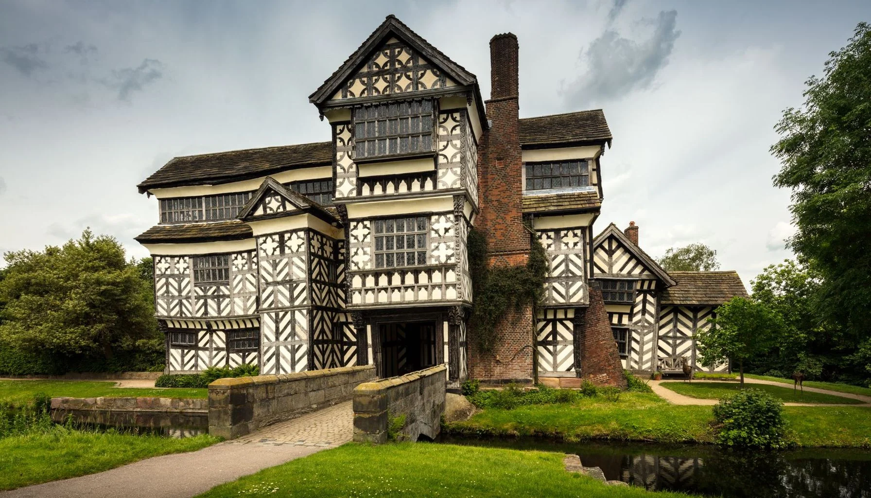 Getting a Mortgage on Timber-Built Properties: What You Need to Know