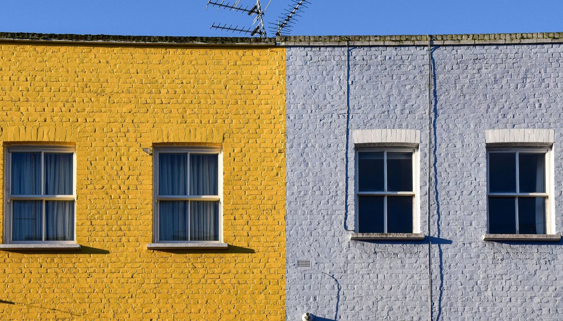 London House Prices Decline Amid Nationwide Stagnation