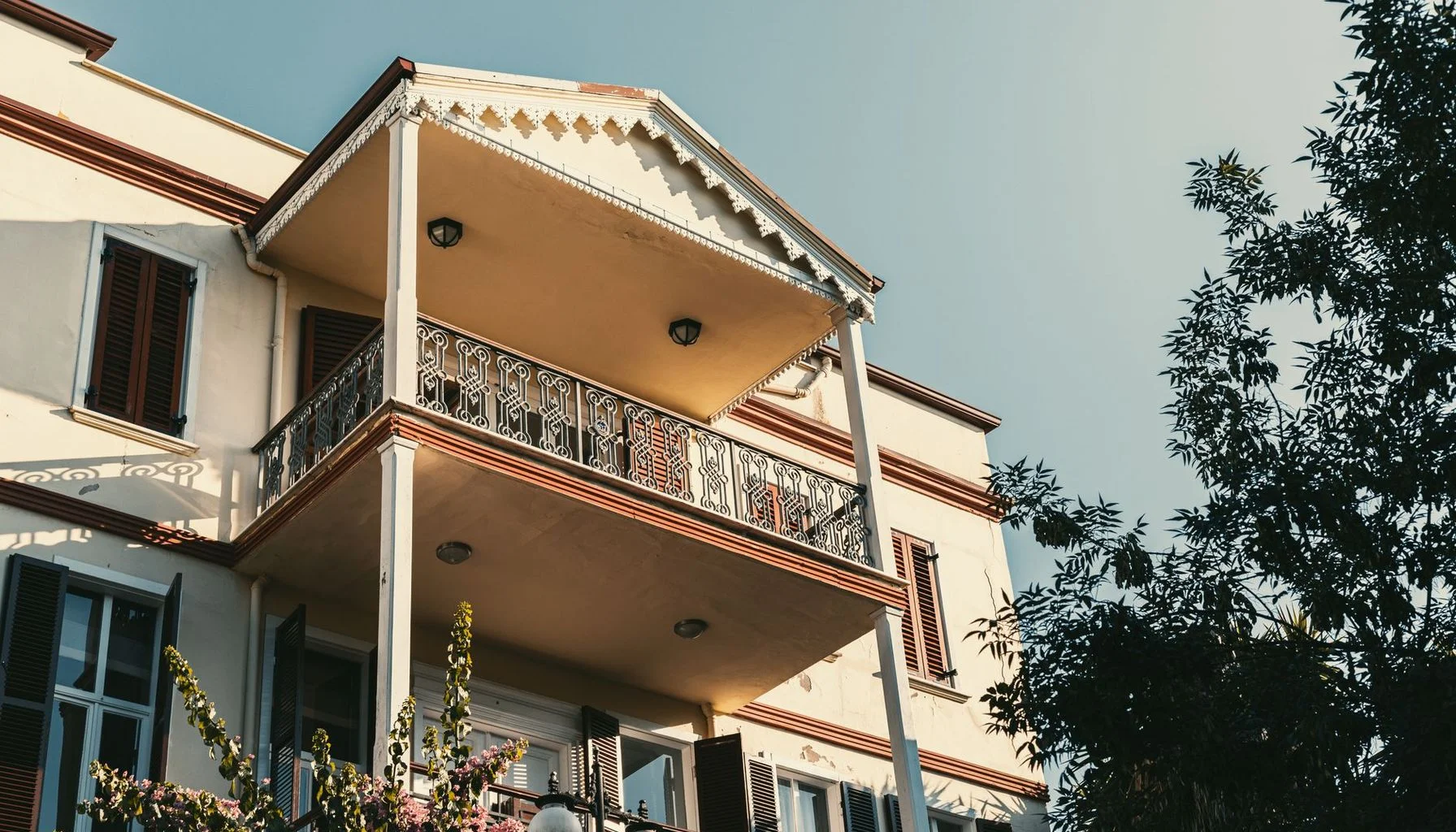 April Mortgages: A Modern Approach to Lending