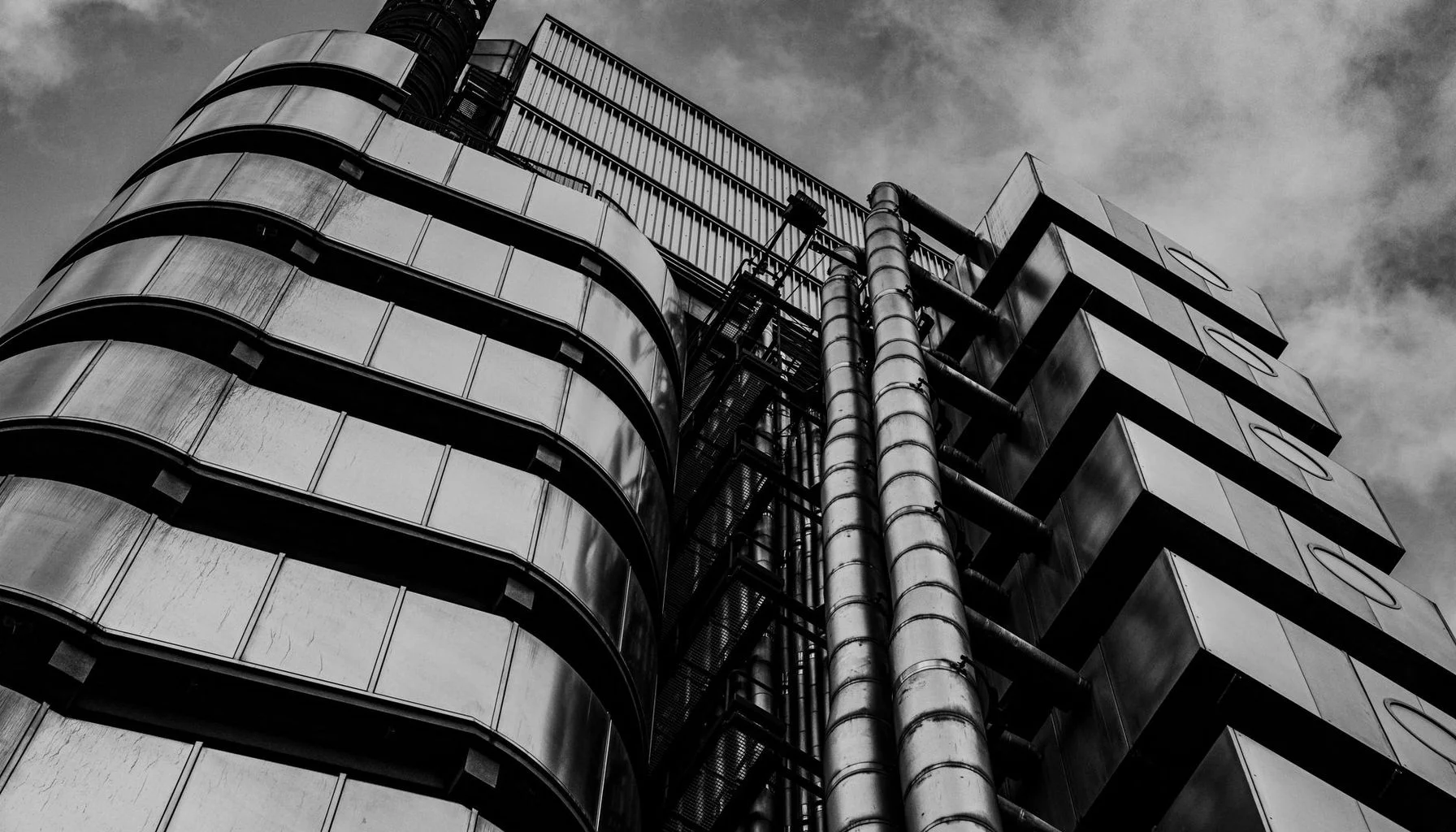 Halifax Launches Club Lloyds Mortgage Discounts for Brokers